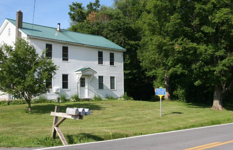 NYS historical marker for Bramhall Tavern.