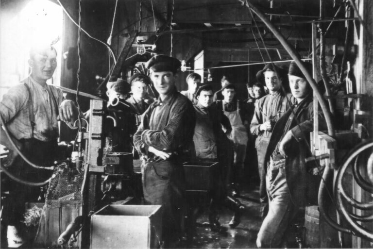 Mott's workers in Bouckville, New York. Undated photograph.